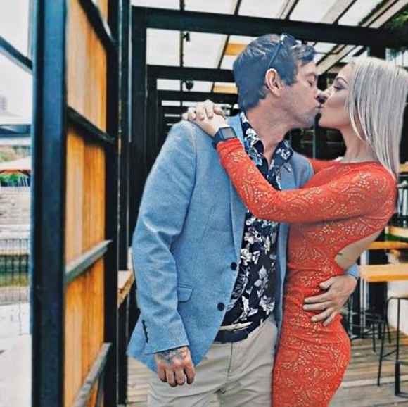 Meet your Posher, Sarah - Picture 1 of 1